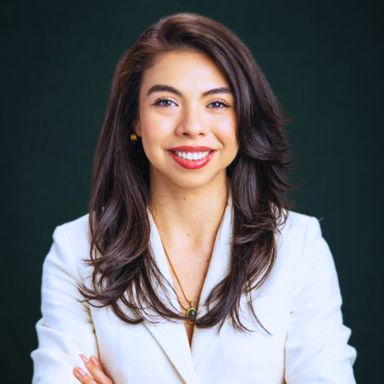 Monique Cross Headshot